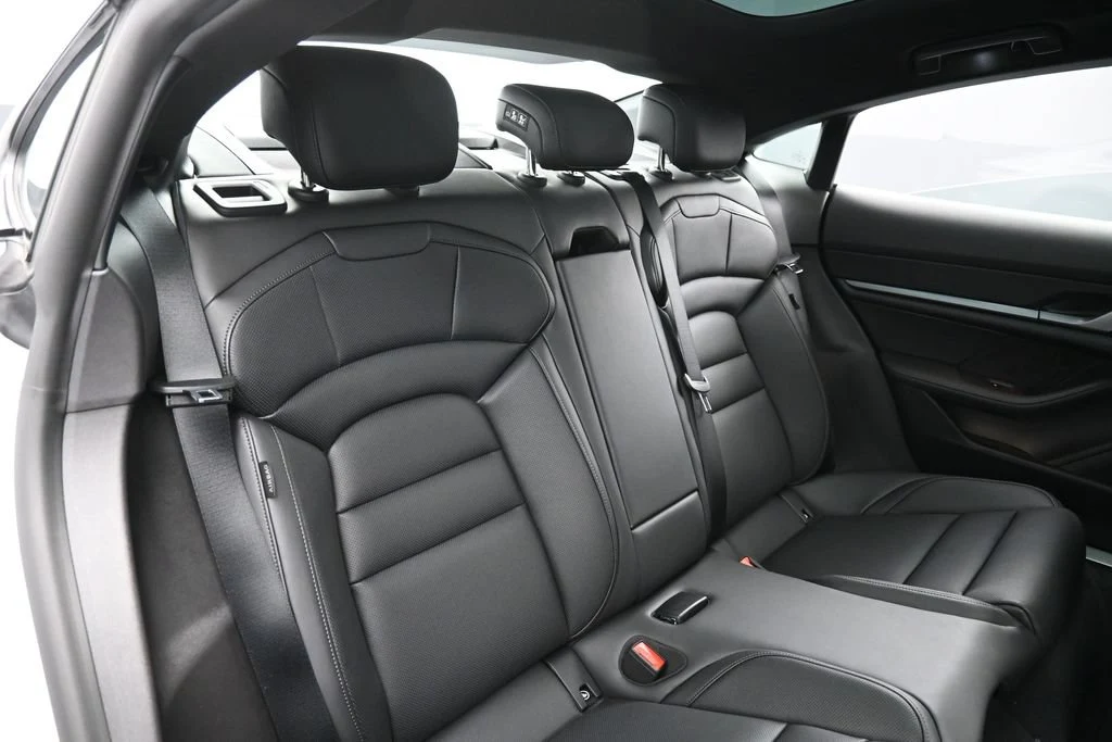 2026 Porsche Taycan interior, seats, Black