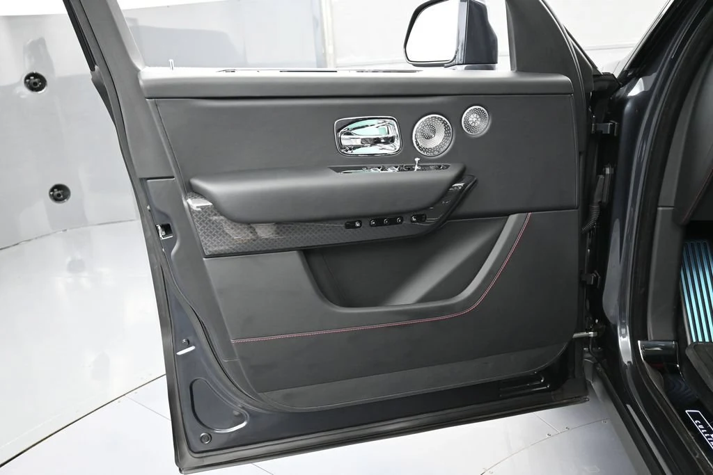 2024 Rolls-Royce Black Badge Cullinan interior, door panel, Black