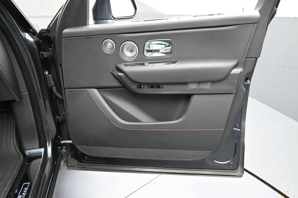 2024 Rolls-Royce Black Badge Cullinan interior, door panel, Black