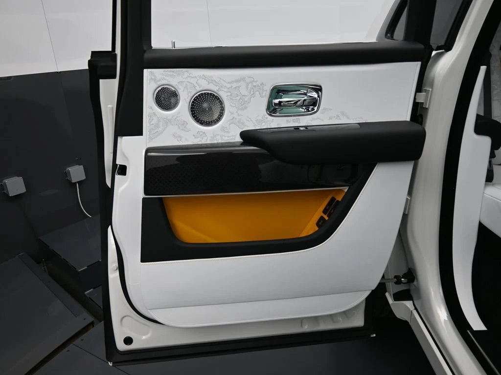 2026 Rolls-Royce Black Badge Cullinan Series II interior, door panel, Arctic White and Black