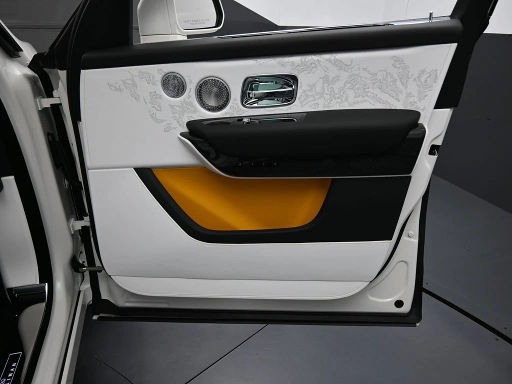 2026 Rolls-Royce Black Badge Cullinan Series II interior, door panel, Arctic White and Black
