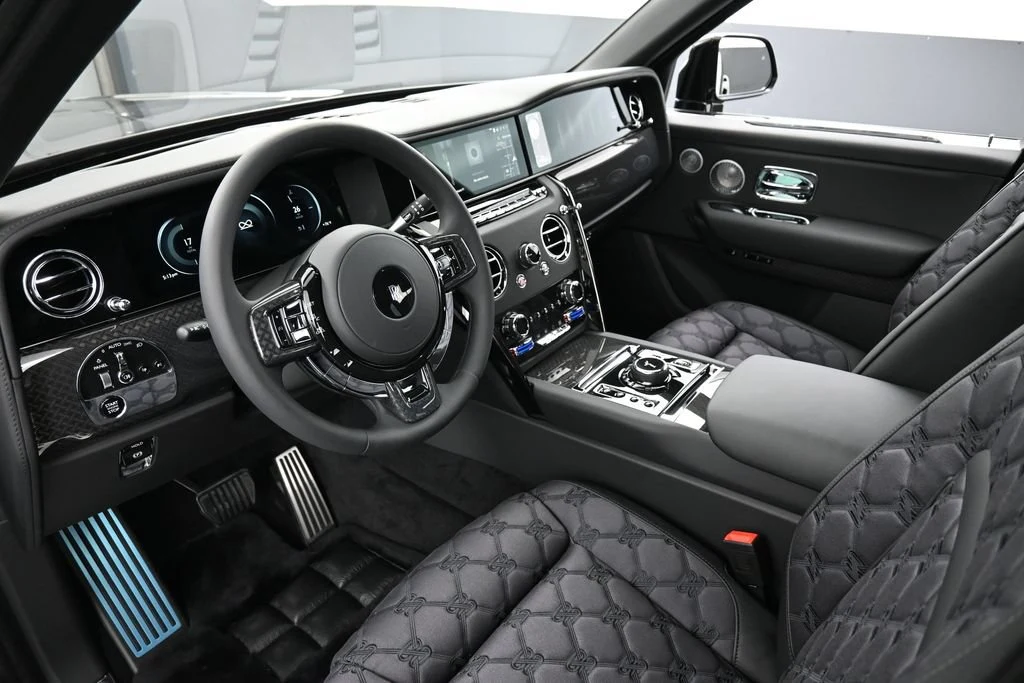 2027 Rolls-Royce Black Badge Cullinan Series II interior