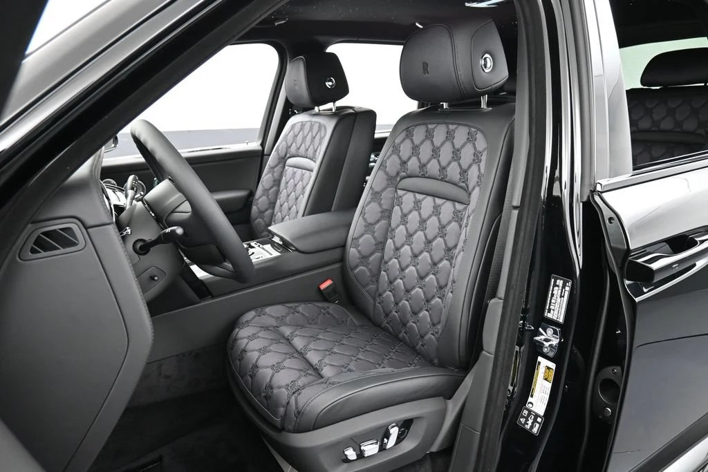 2027 Rolls-Royce Black Badge Cullinan Series II interior, seats