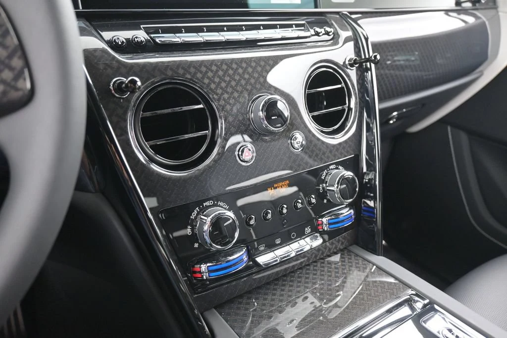 2027 Rolls-Royce Black Badge Cullinan Series II interior