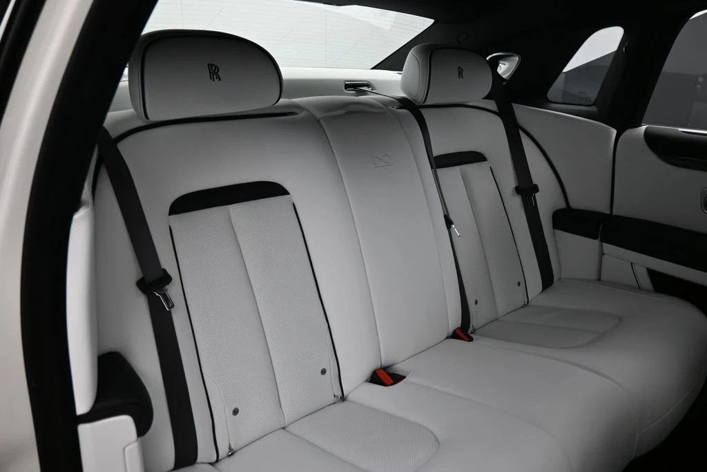 2027 Rolls-Royce Black Badge Ghost Series II interior, seats, Artic White