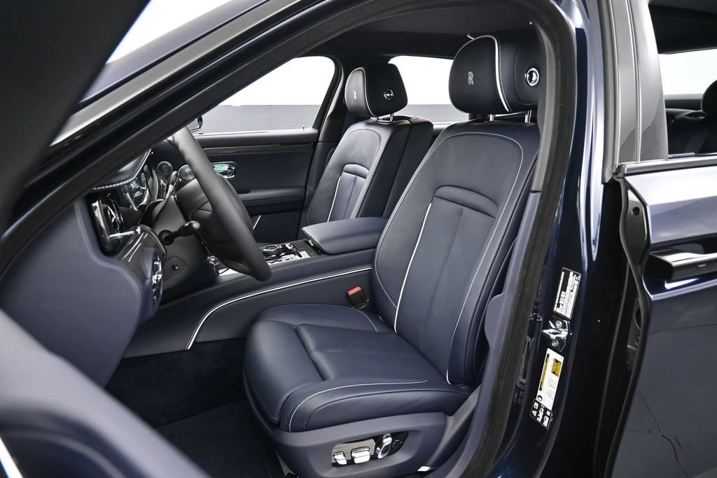 2027 Rolls-Royce Black Badge Ghost Series II interior, seats, Navy Blue