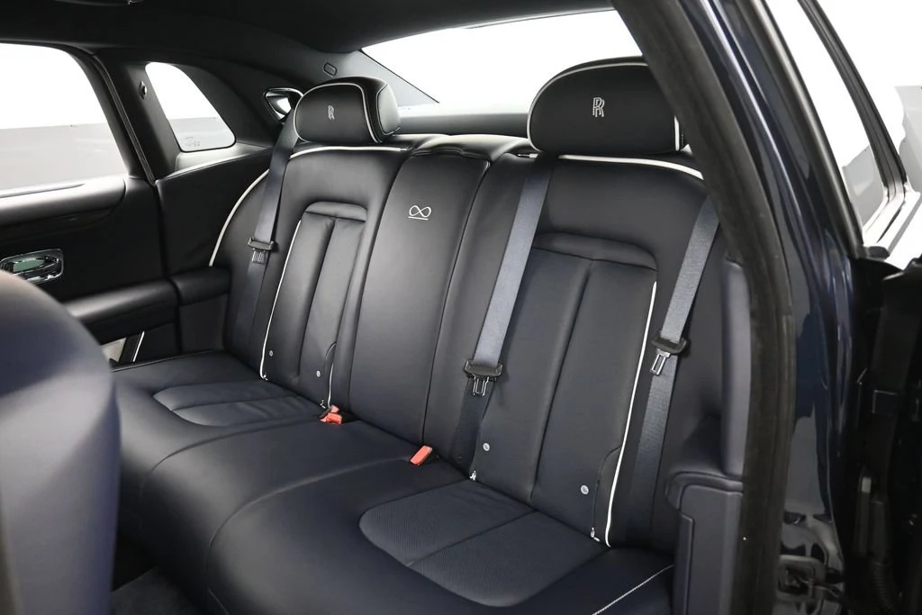 2027 Rolls-Royce Black Badge Ghost Series II interior, seats, Navy Blue