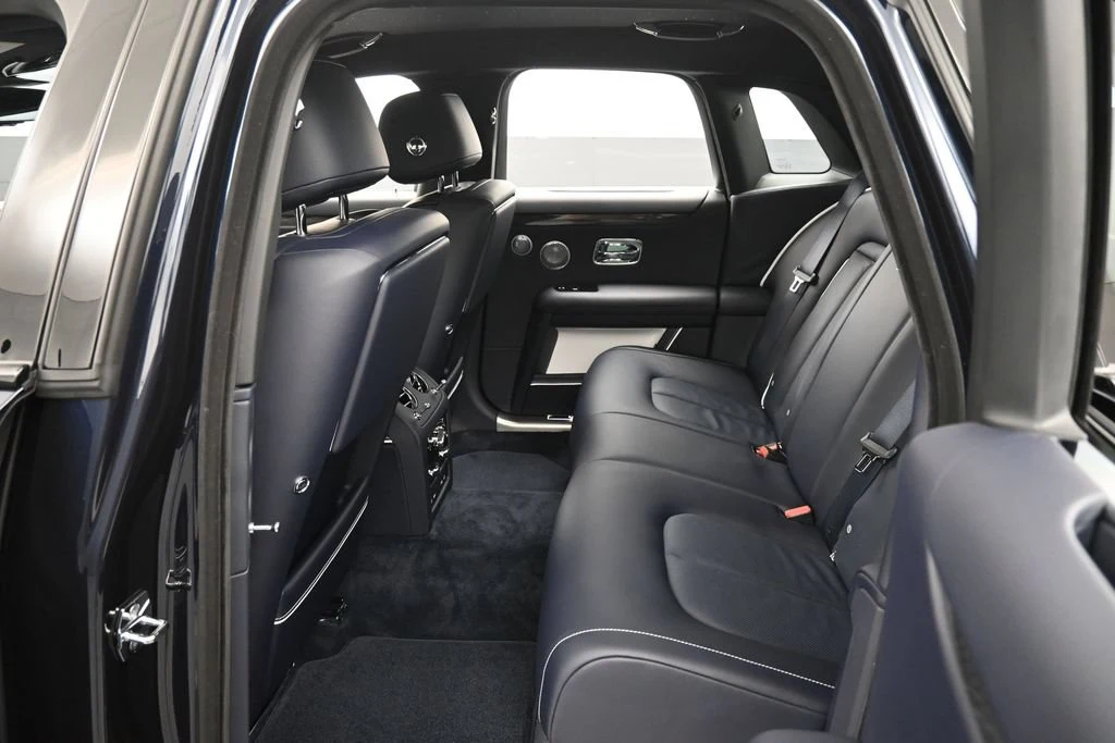 2027 Rolls-Royce Black Badge Ghost Series II interior, seats, Navy Blue