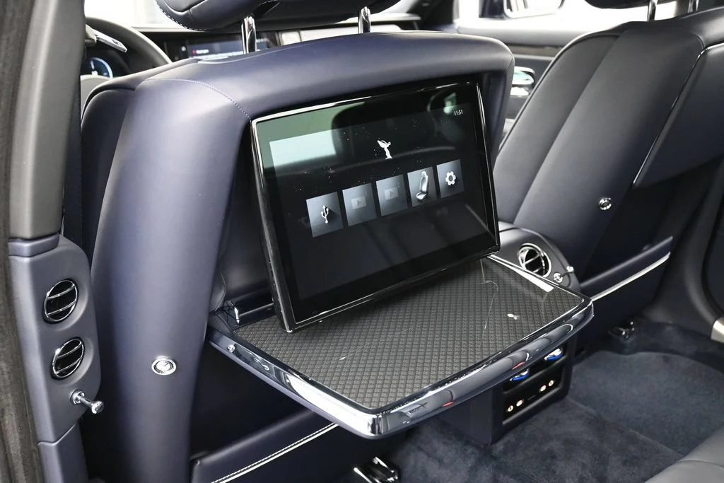 2027 Rolls-Royce Black Badge Ghost Series II interior, Navy Blue