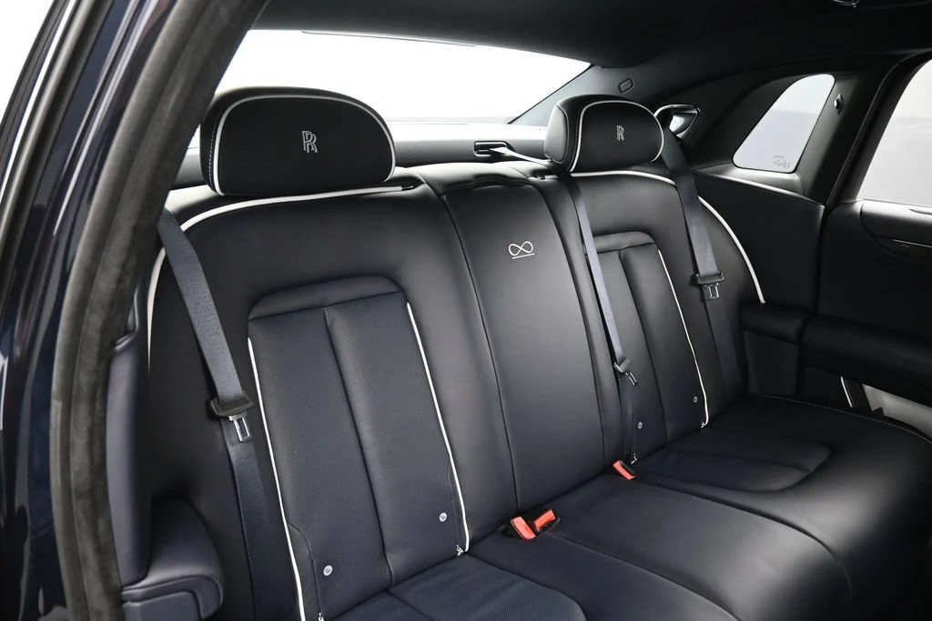 2027 Rolls-Royce Black Badge Ghost Series II interior, seats, Navy Blue