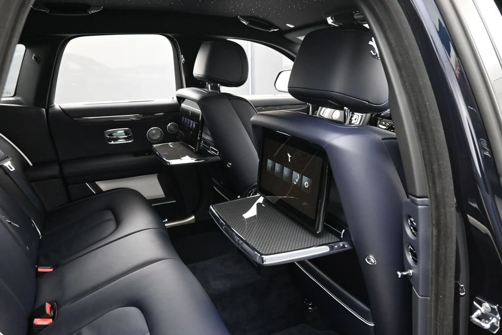 2027 Rolls-Royce Black Badge Ghost Series II interior, seats, Navy Blue