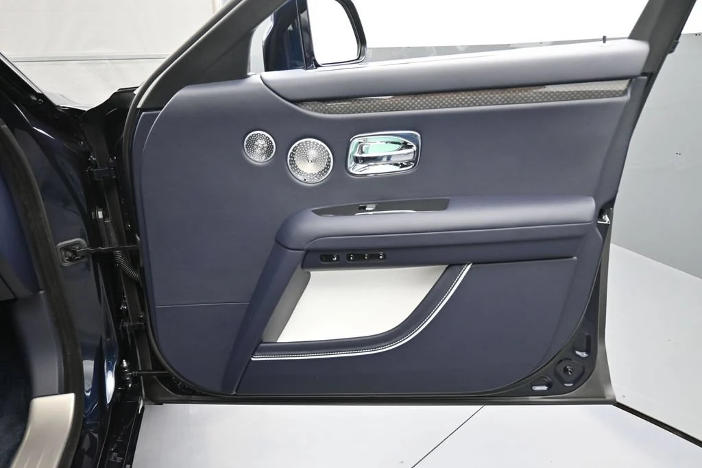 2027 Rolls-Royce Black Badge Ghost Series II interior, door panel, Navy Blue