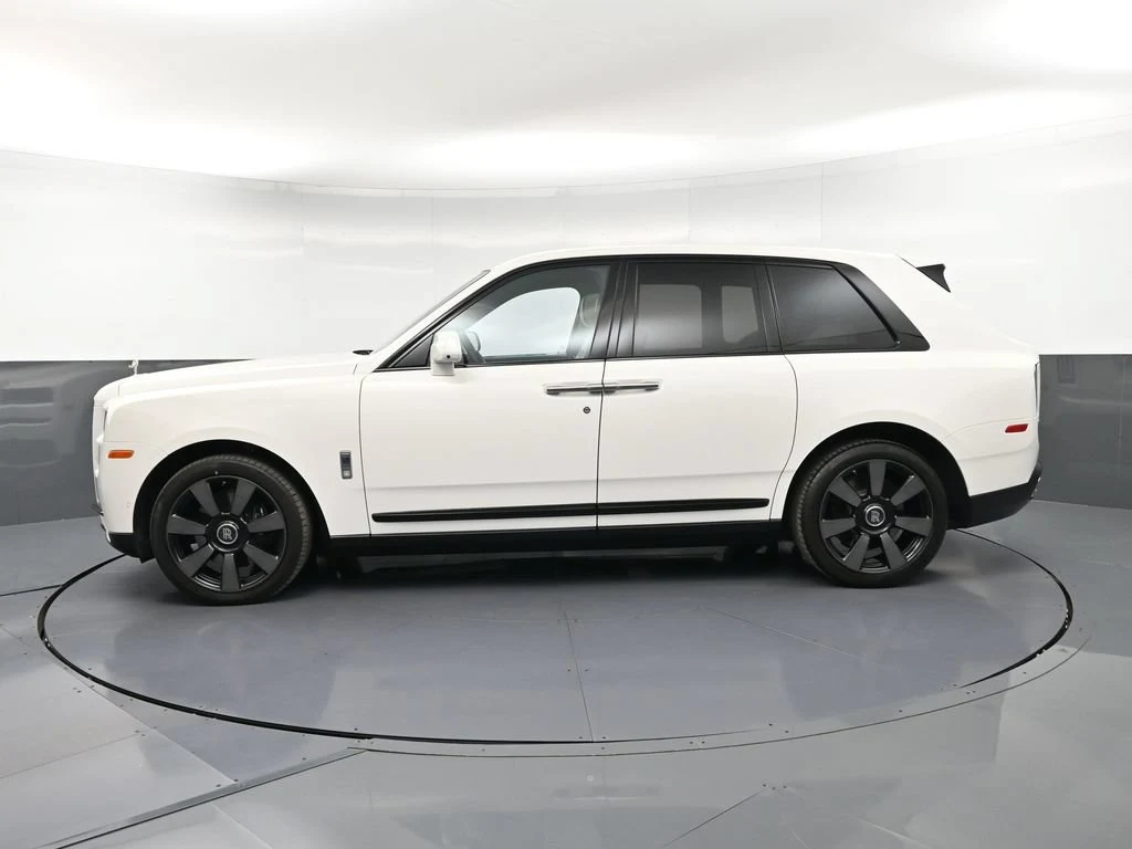2022 Rolls-Royce Cullinan for sale, exterior, White