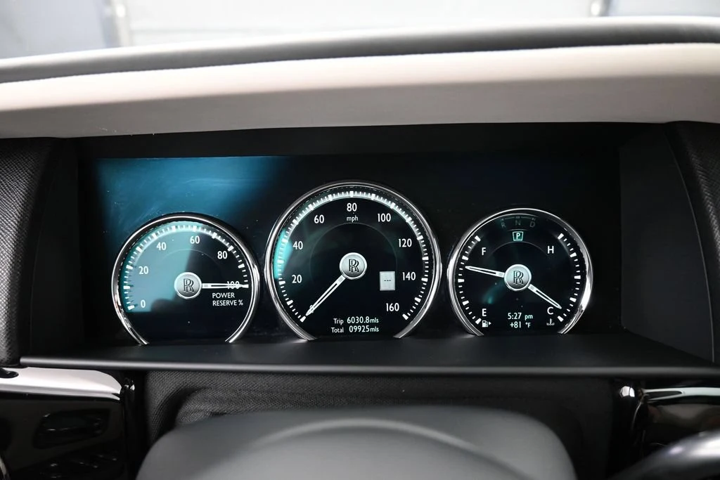 2022 Rolls-Royce Cullinan interior, Seashell
