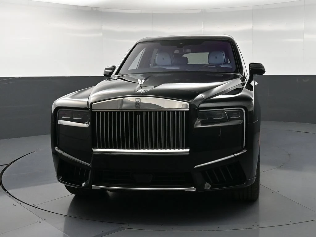 2027 Rolls-Royce Cullinan Series II for sale, exterior, Black