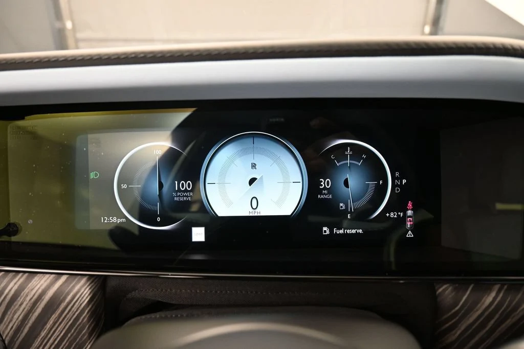 2027 Rolls-Royce Cullinan Series II interior, Charles Blue