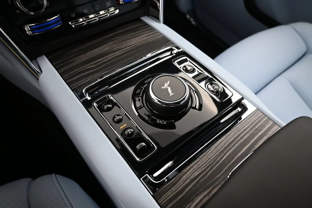 2027 Rolls-Royce Cullinan Series II interior, center console, Charles Blue