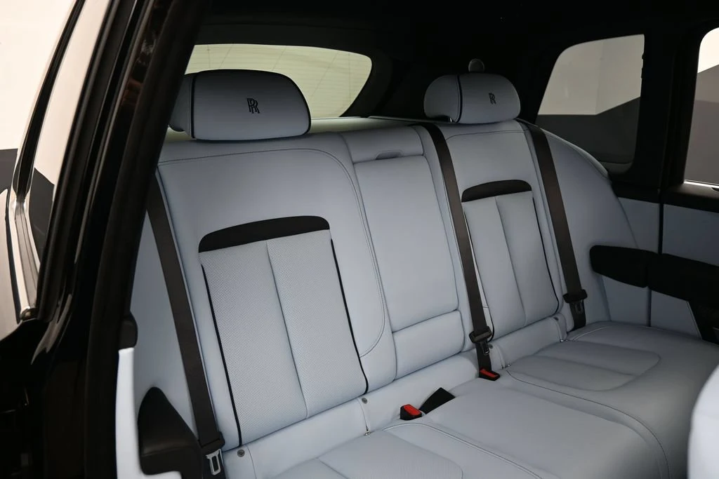 2027 Rolls-Royce Cullinan Series II interior, seats, Charles Blue