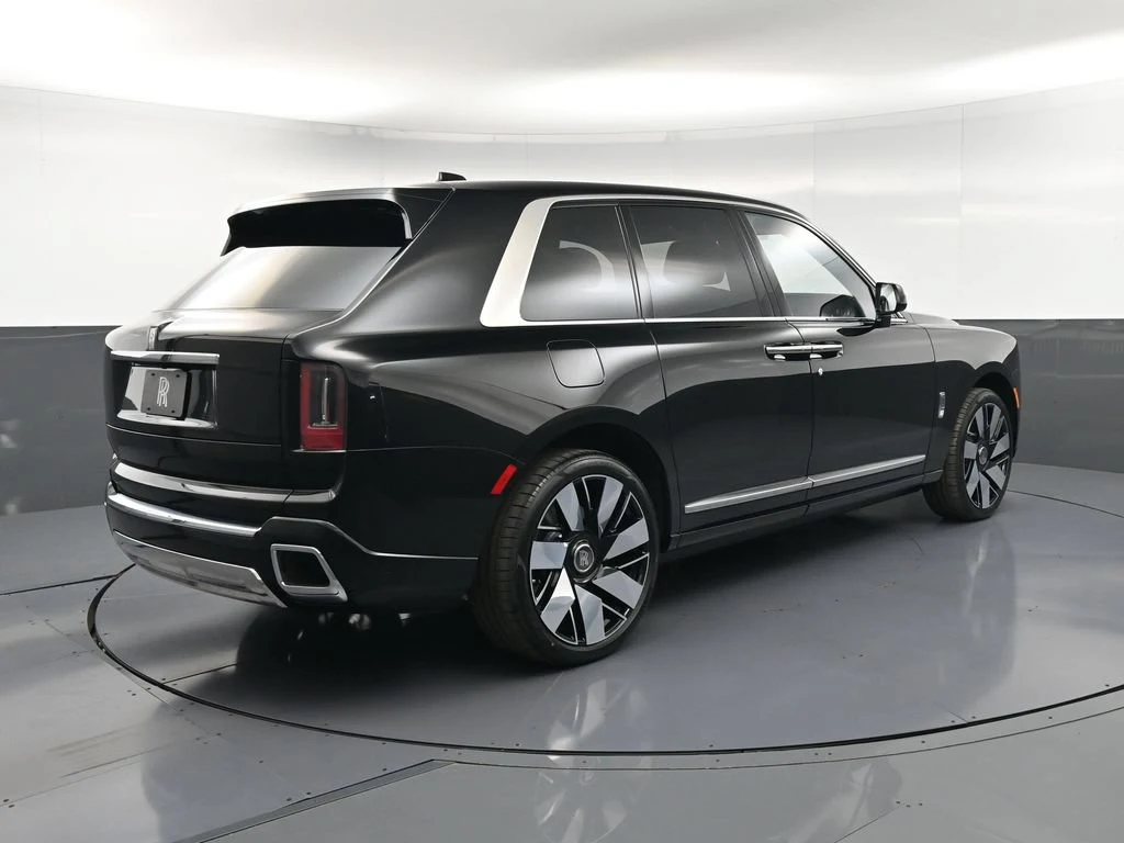 2027 Rolls-Royce Cullinan Series II, rear three-quarter view, Black