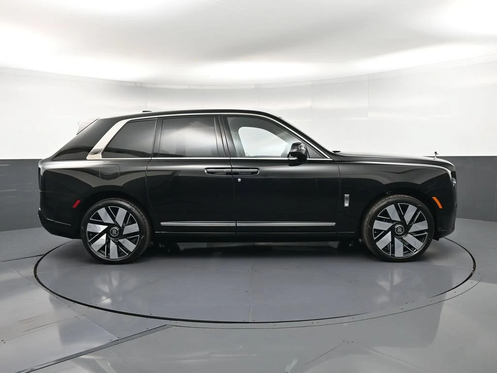 2027 Rolls-Royce Cullinan Series II for sale, exterior, Black