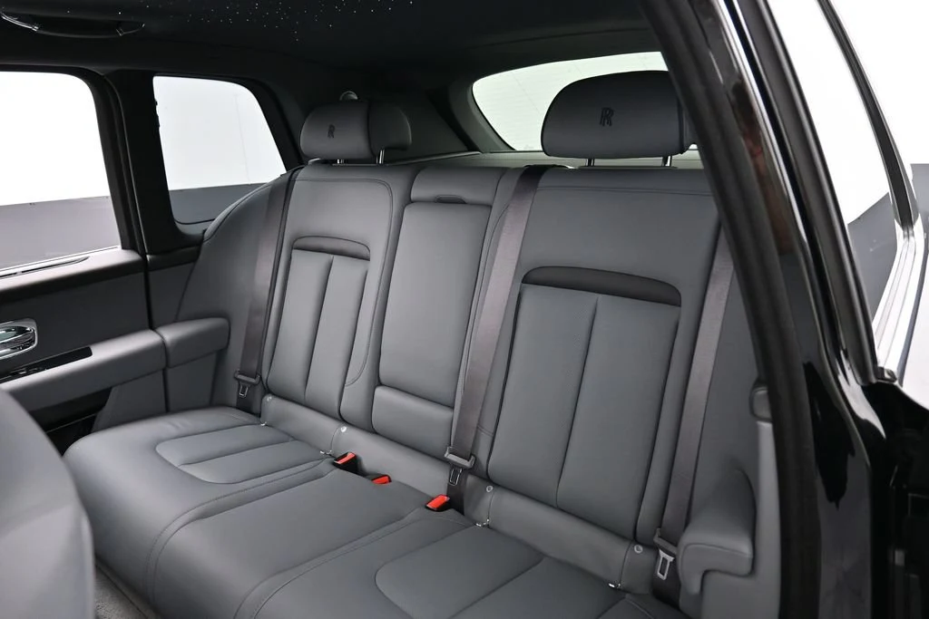 2027 Rolls-Royce Cullinan Series II interior, seats, Scivaro Gray