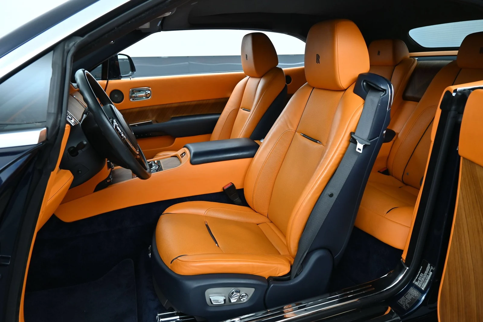 2016 Rolls-Royce Dawn interior, seats, Mandarin