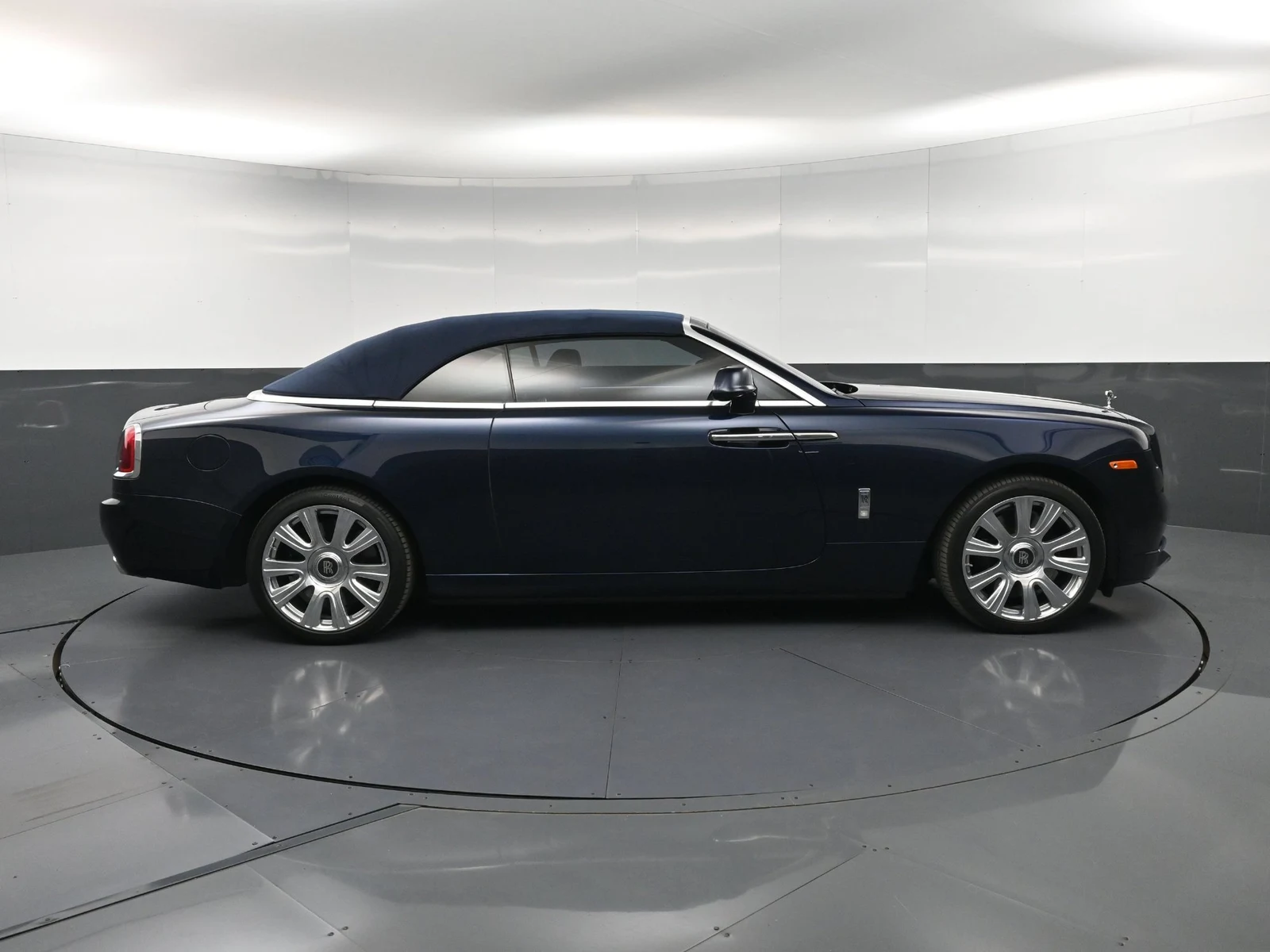 2016 Rolls-Royce Dawn for sale, exterior, Blue