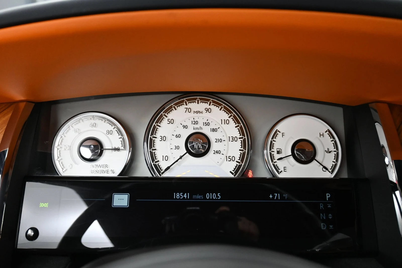 2016 Rolls-Royce Dawn interior, Mandarin