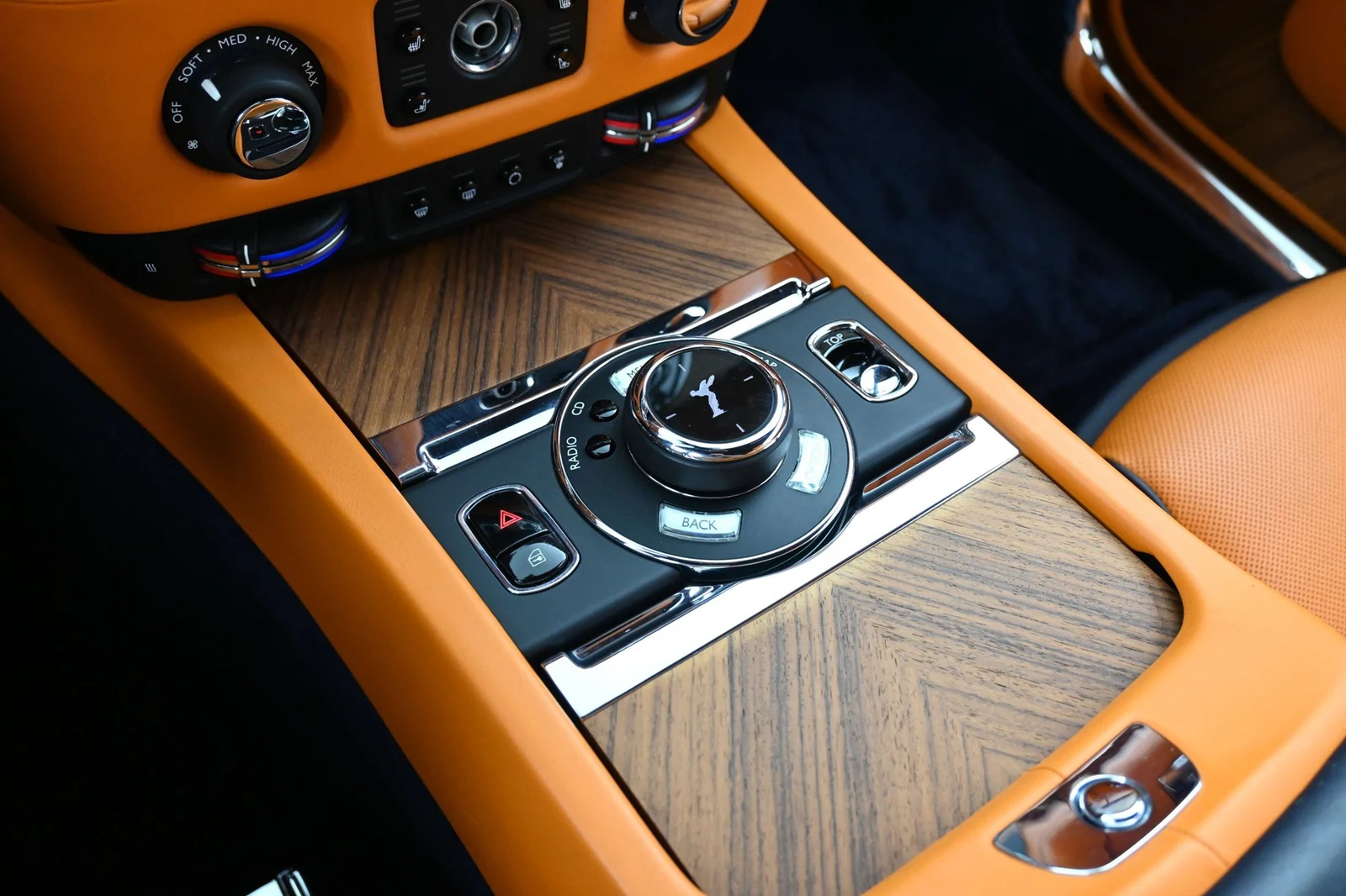 2016 Rolls-Royce Dawn interior, Mandarin