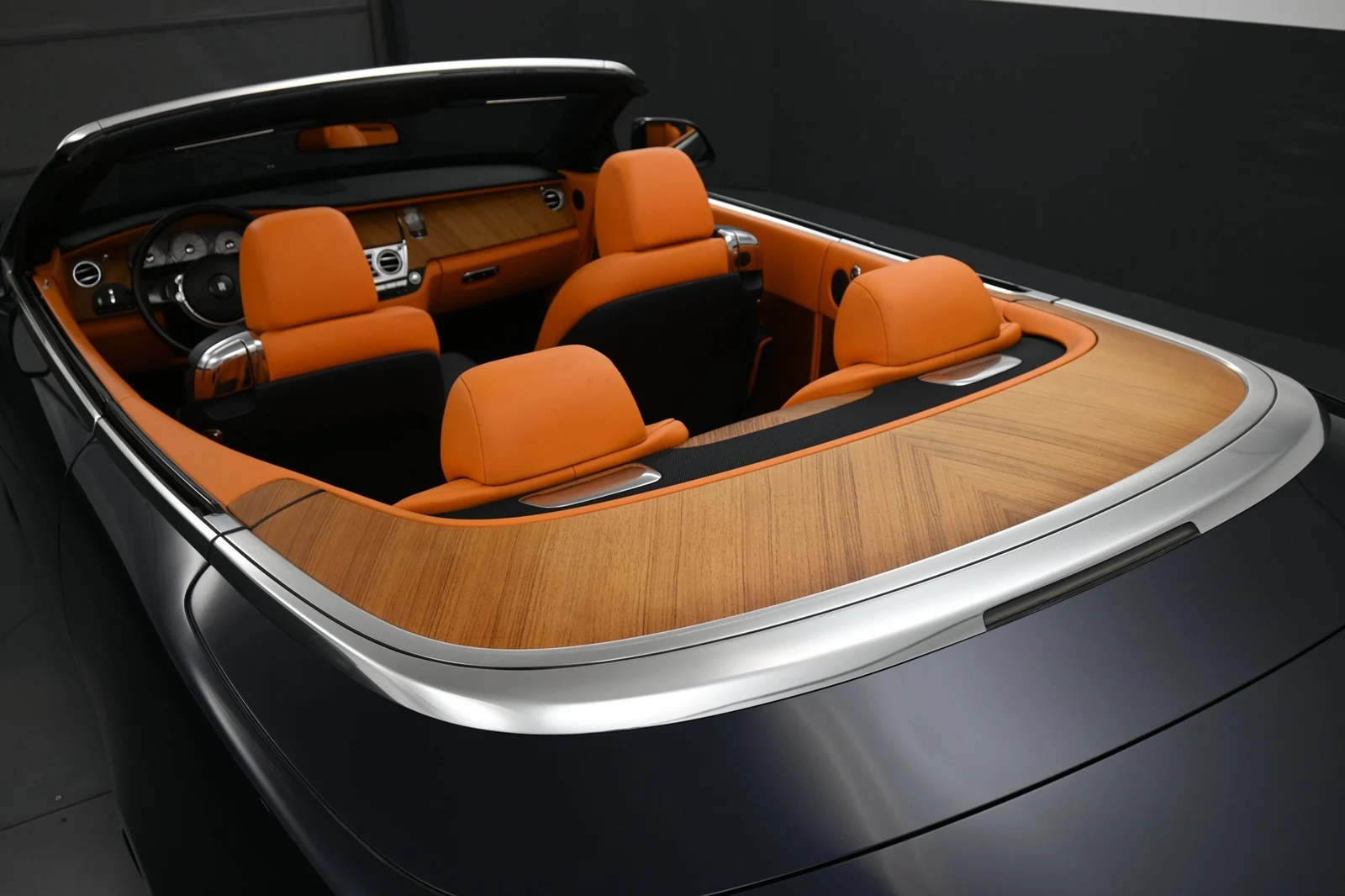 2016 Rolls-Royce Dawn interior, Mandarin