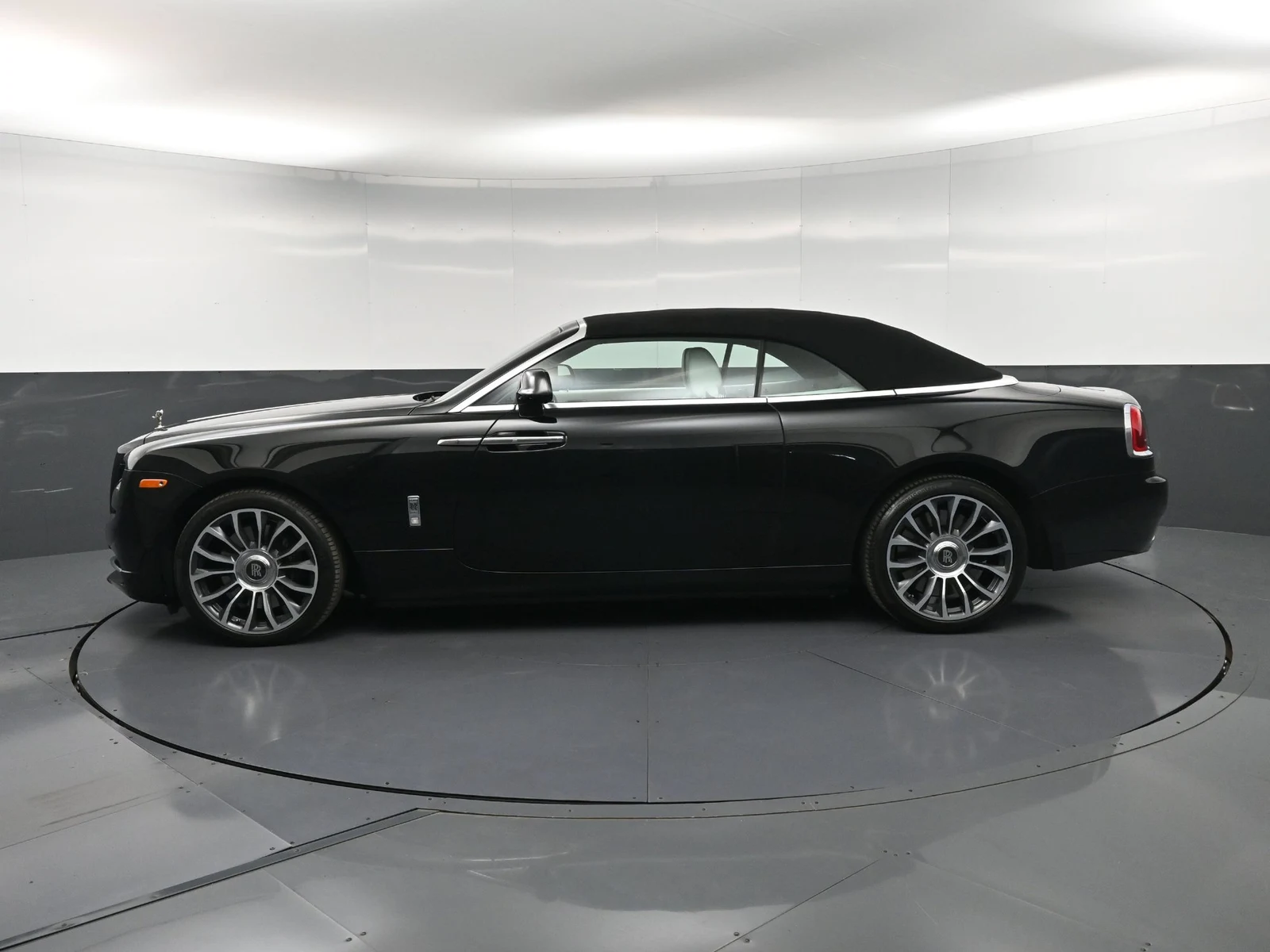 2020 Rolls-Royce Dawn, side profile, Black