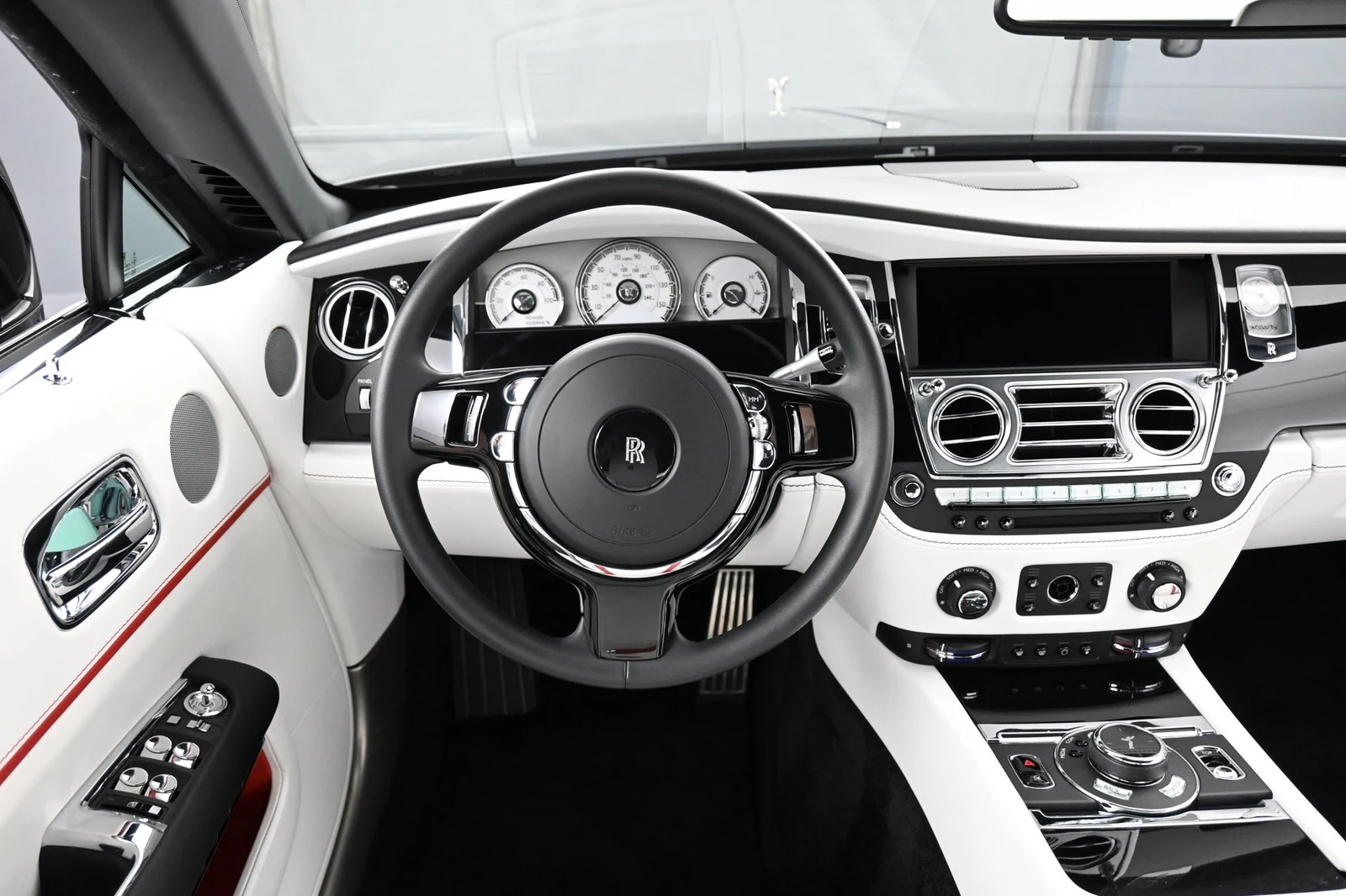 2020 Rolls-Royce Dawn interior, dashboard, Arctic White