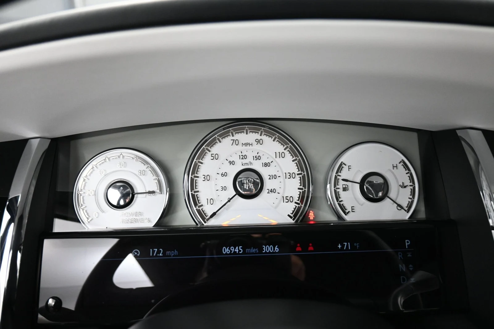 2020 Rolls-Royce Dawn interior, Arctic White