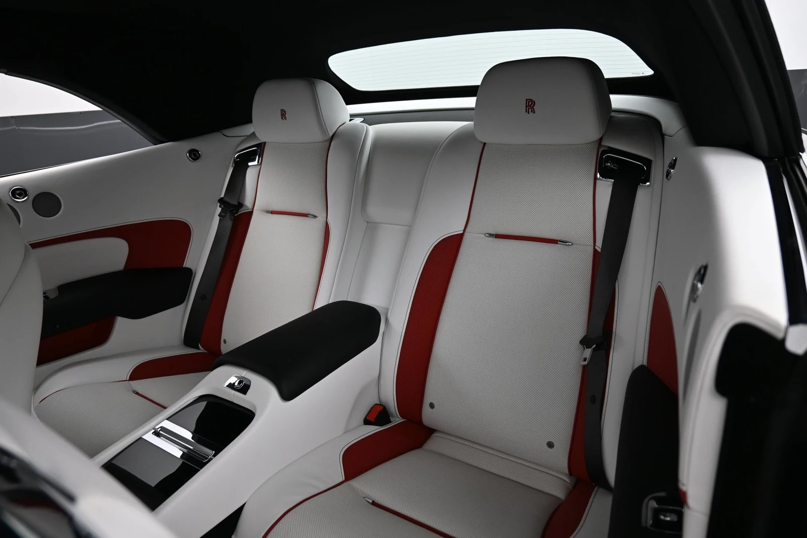 2020 Rolls-Royce Dawn interior, seats, Arctic White