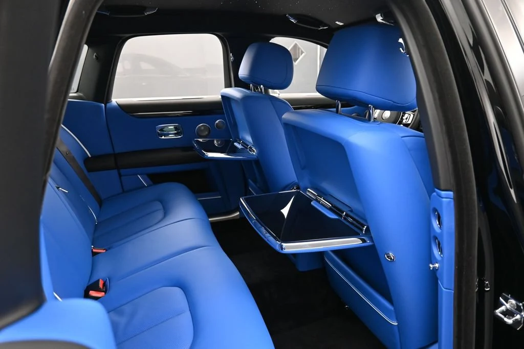 2027 Rolls-Royce Ghost Series II interior, seats, Radiant Blue