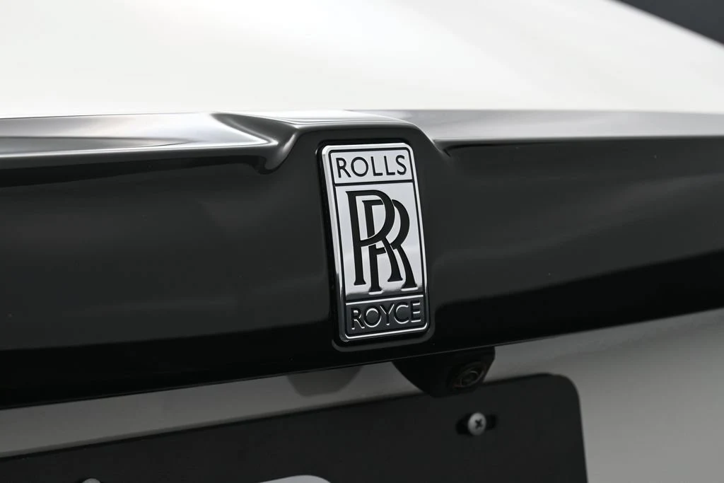 2027 Rolls-Royce Phantom Series II interior, door sill, Mandarin