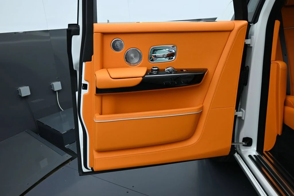 2027 Rolls-Royce Phantom Series II interior, door panel, Mandarin
