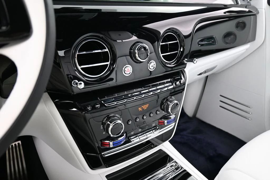 2027 Rolls-Royce Phantom Series II interior, dashboard, Arctic White