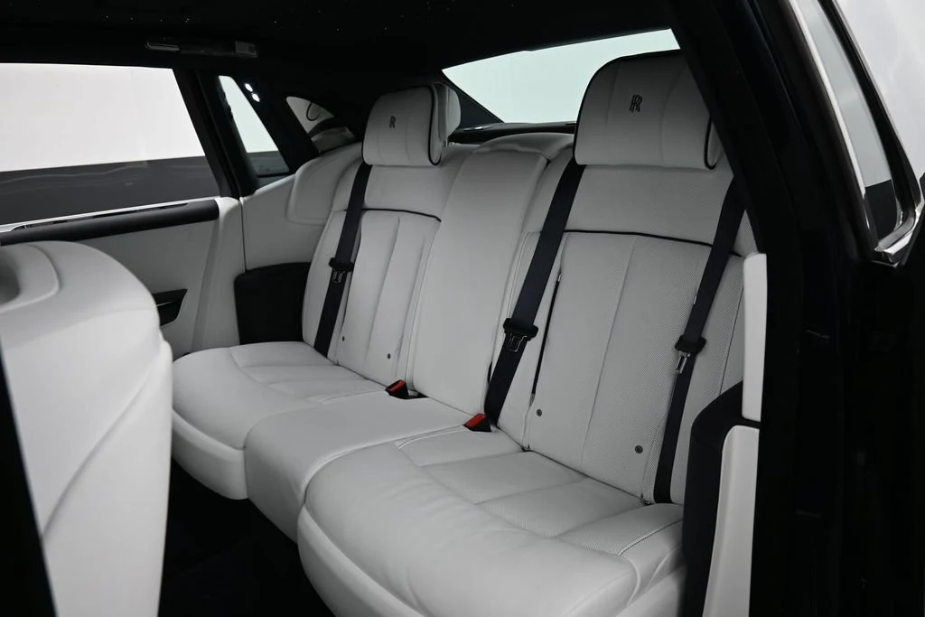 2027 Rolls-Royce Phantom Series II interior, seats, Arctic White