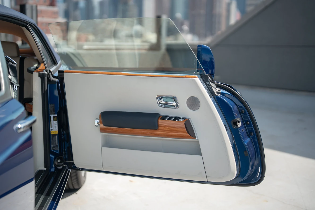 2011 Rolls-Royce Phantom Drophead Coupe interior, door panel, Seashell