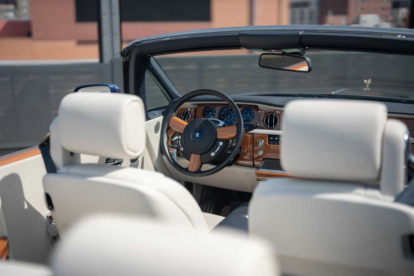 2011 Rolls-Royce Phantom Drophead Coupe interior, dashboard, Seashell