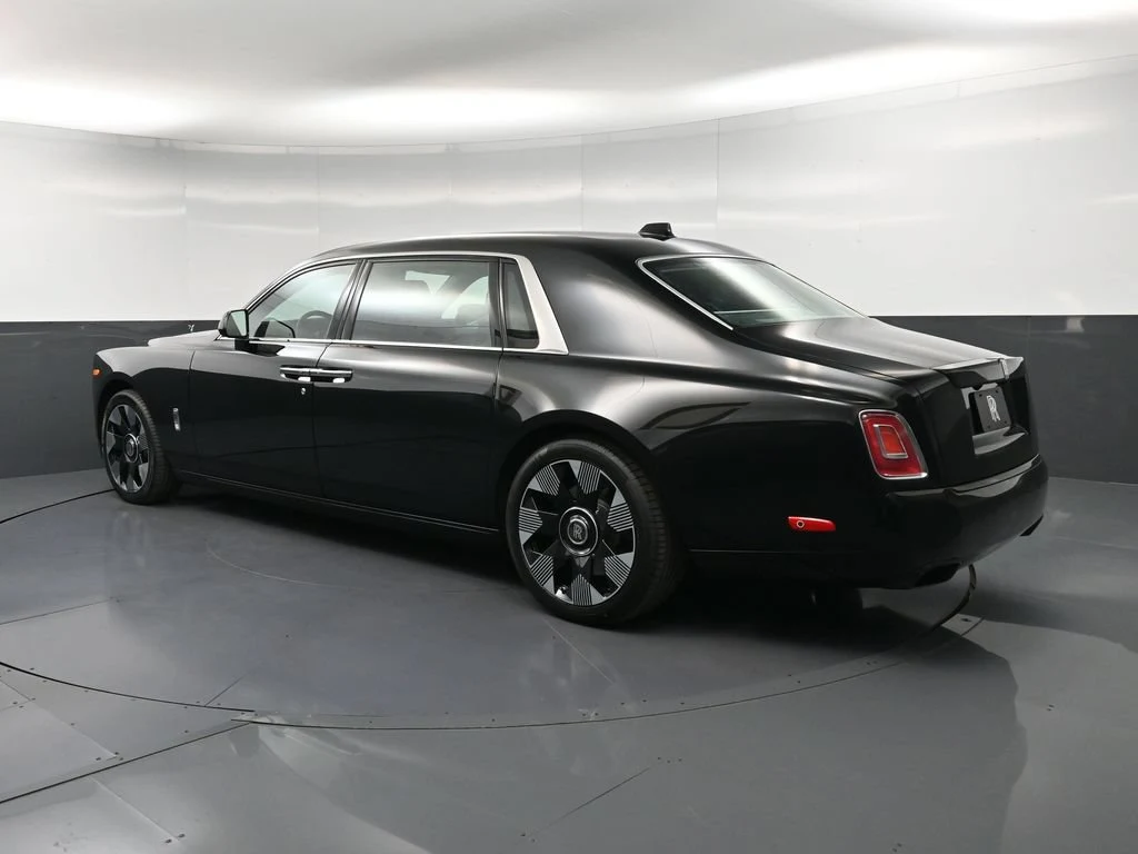 2027 Rolls-Royce Phantom Extended for sale, exterior, Black