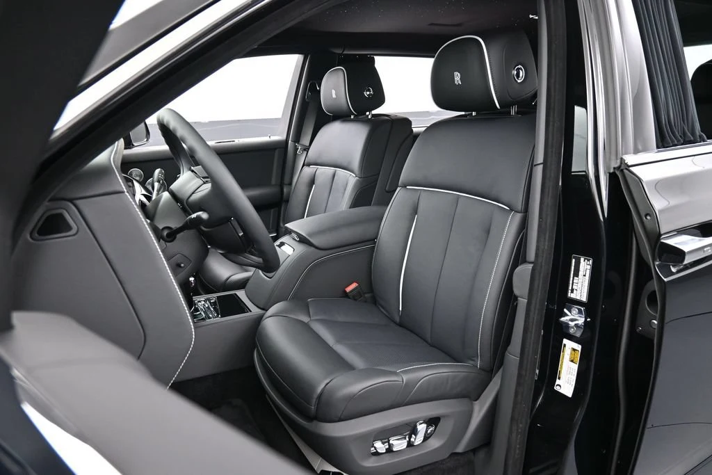 2027 Rolls-Royce Phantom Extended interior, seats, Black