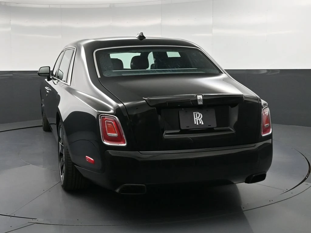 2027 Rolls-Royce Phantom Extended, rear three-quarter view, Black