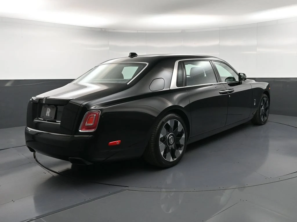 2027 Rolls-Royce Phantom Extended for sale, exterior, Black
