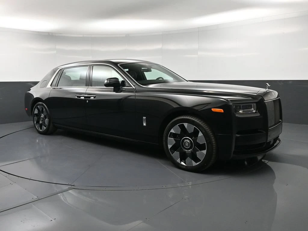 2027 Rolls-Royce Phantom Extended for sale, exterior, Black