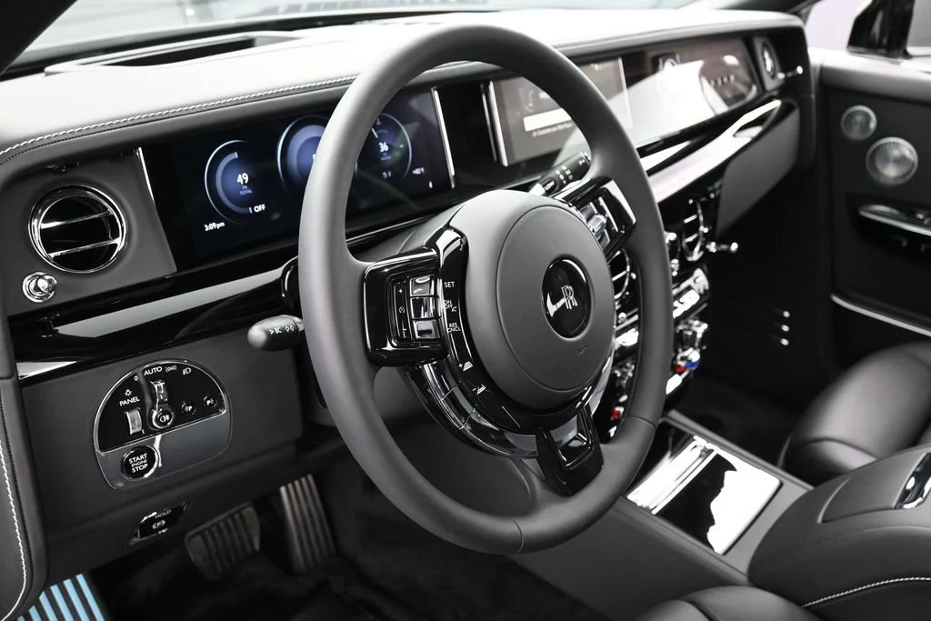 2027 Rolls-Royce Phantom Extended interior, Black