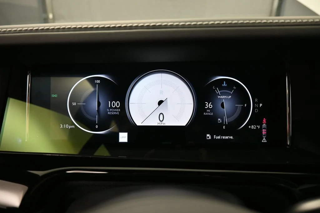 2027 Rolls-Royce Phantom Extended interior, Black