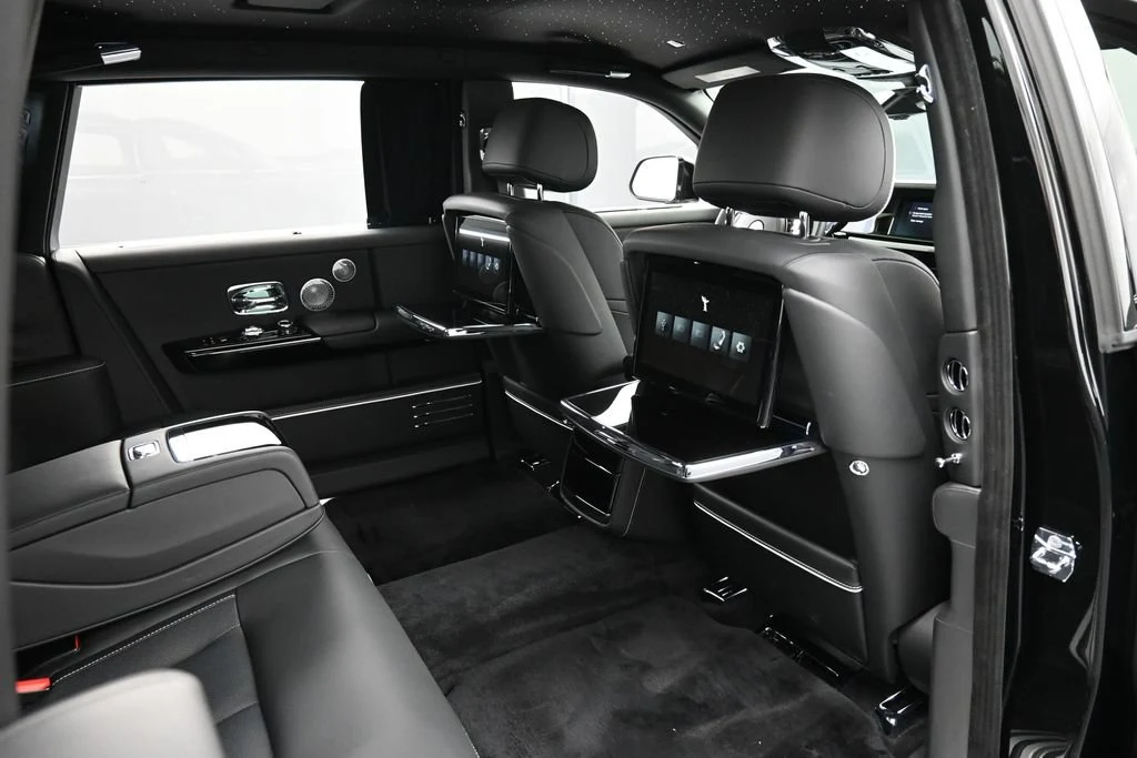 2027 Rolls-Royce Phantom Extended interior, seats, Black