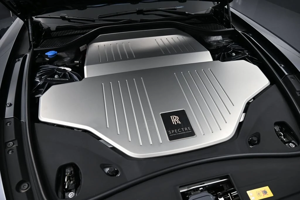 2024 Rolls-Royce Spectre engine